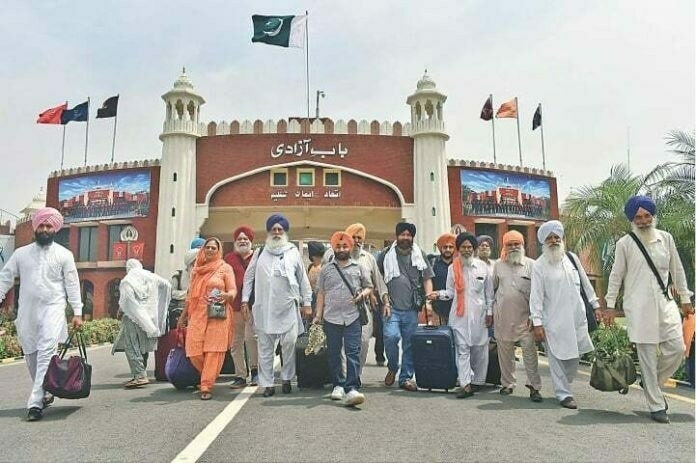 97 Hindu pilgrims arrive in Lahore