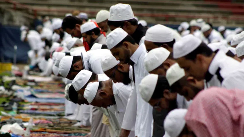India: Bajrang Dal stops Muslims from praying in Moradabad warehouse