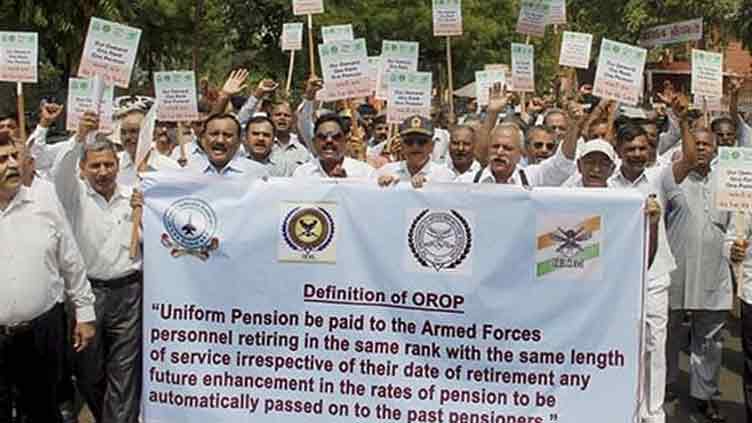 Modi govt turns blind eye to retired Indian army soldiers