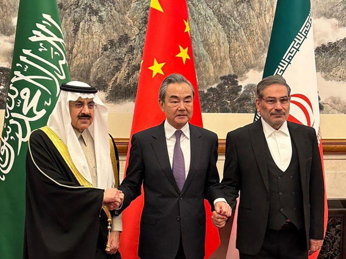 Mideast rivals Iran & Saudi Arabia restore ties